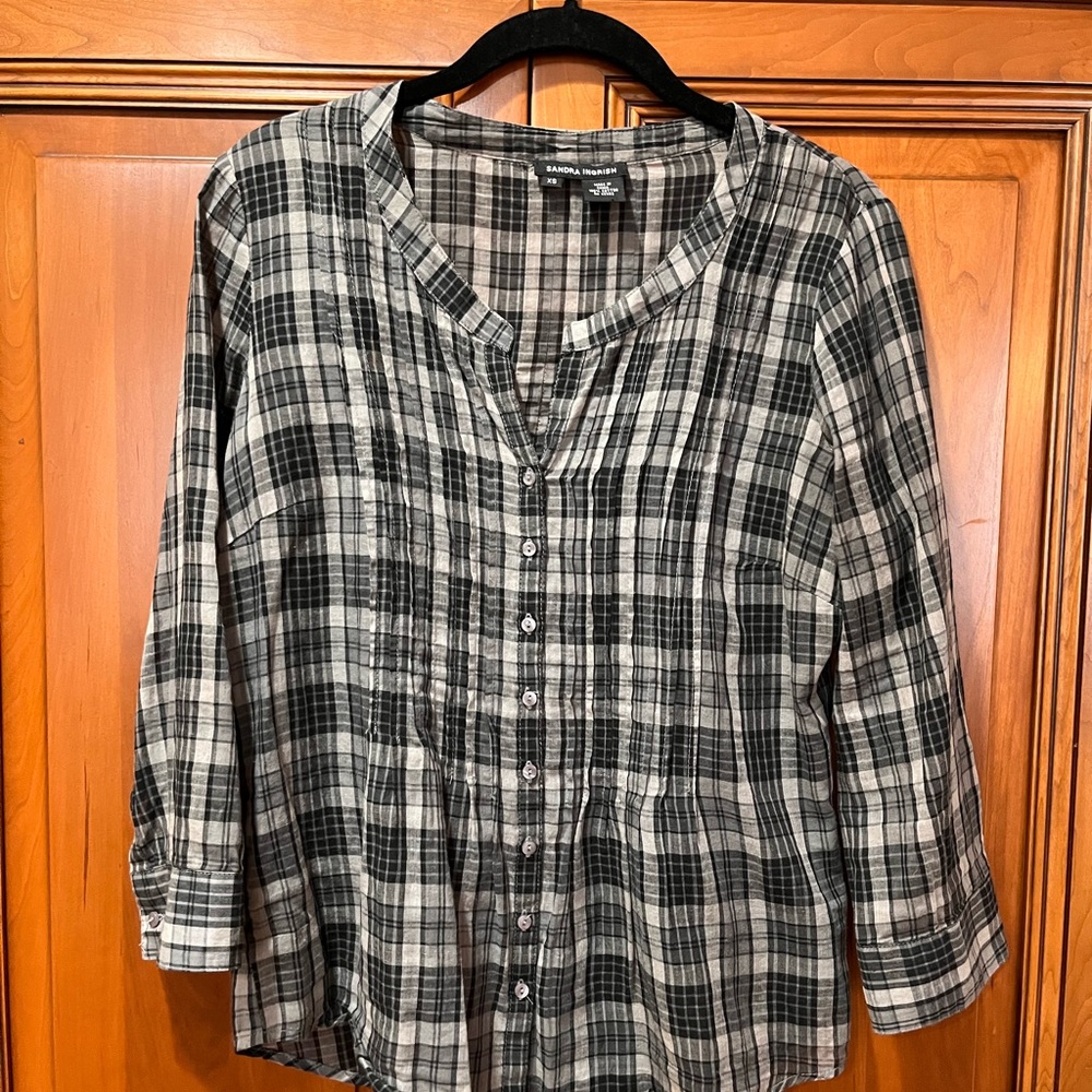 Sandra Ingrish cotton button-down blouse. Black and grey hair plaid, XS.